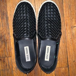 Steve Madden leather pattern flats